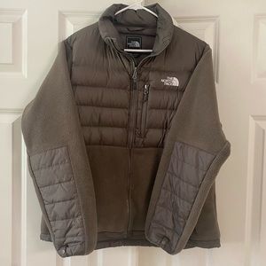 Women’s Brown North Face Denali Size XL